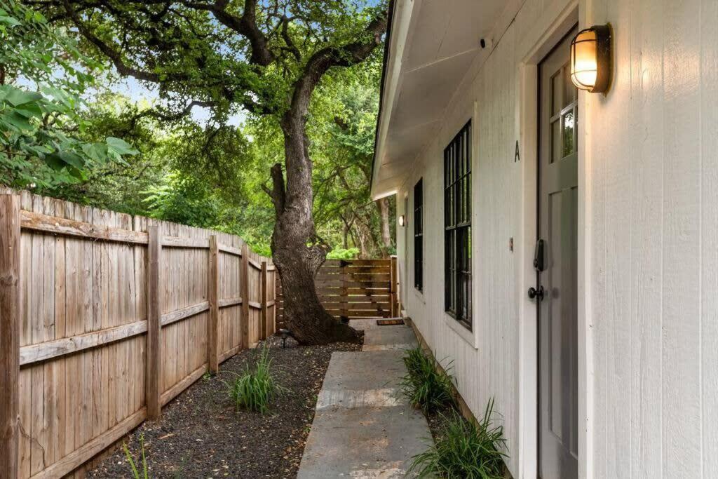 Charming 2 Bedroom Unit With Large Yard Austin Exterior foto